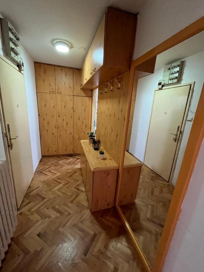Devetka Apartamento Pirot Exterior foto